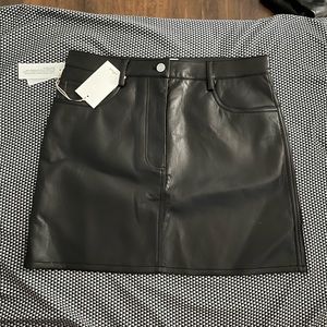 Wilfred Chemistry Skirt in Black NWT